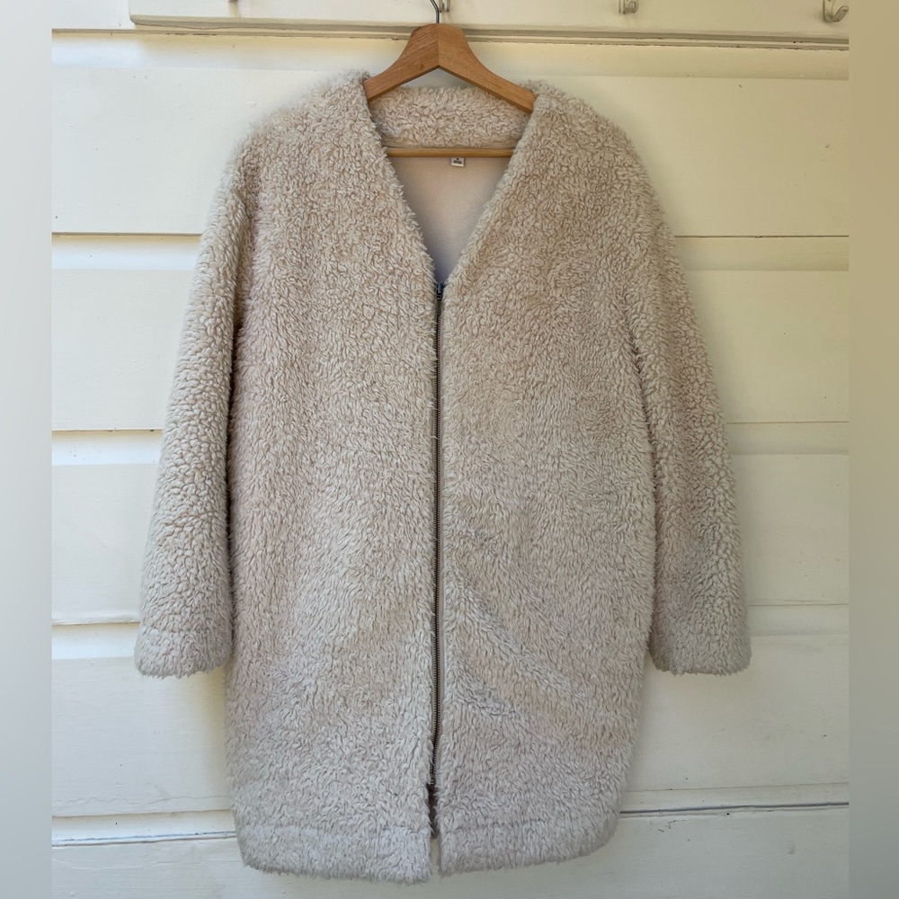 Uniqlo fuzzy coat